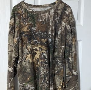 Men's size large camo t-shirt